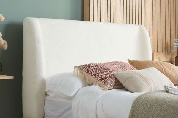 Elegant Contemporary Halfden Bed, 4FT6 & 5FT