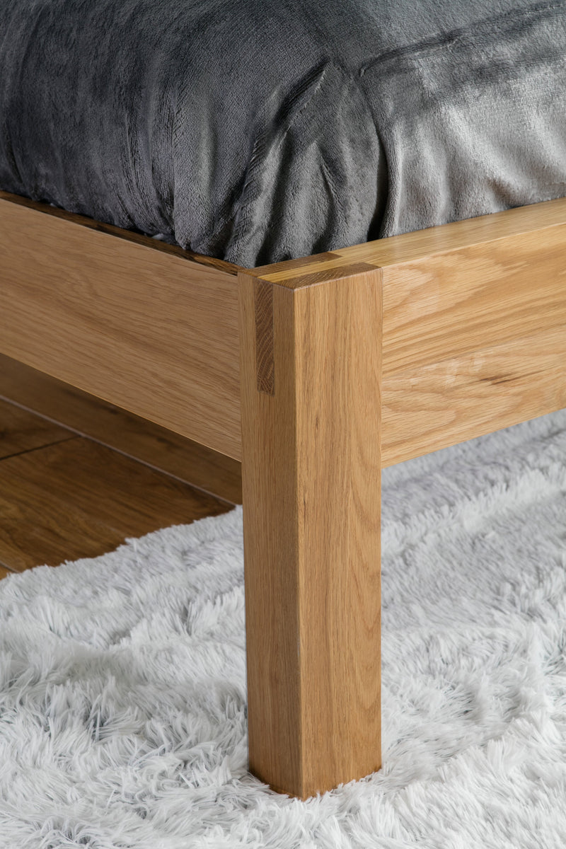 Sleek and Stylish Bellevue Solid Oak Detailed Headboard Wooden Bed Frame 4FT6 & 5FT