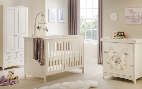 Classic Cameo Cotbed in Stone White and Wet & Dry Changing Mat