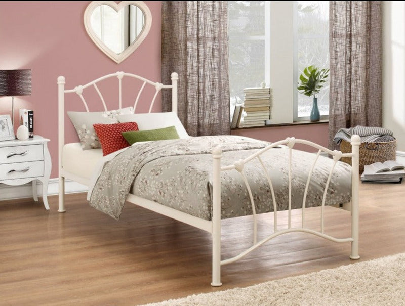 3FT Single Children's Bed With Beautiful Heart Castings Metal Bed Frame