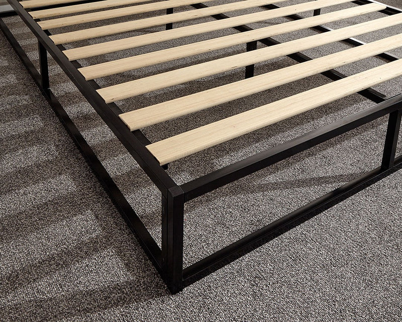 New Sleek Black Steel Minimalist Platform Bed Frame